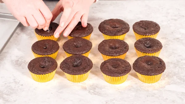 Step Step Filling Chocolate Cupcakes Chocolate Ganache — Stock Photo, Image