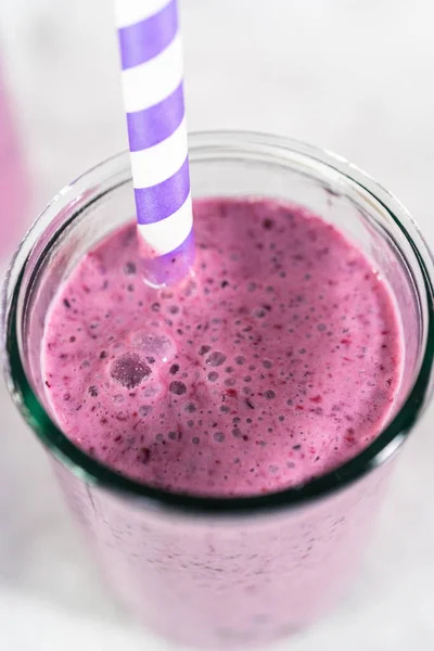 Freshly Made Mixed Berry Boba Smoothie Drinking Jar Paper Straw — Stock Photo, Image