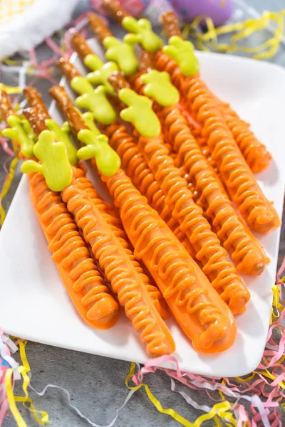 Carrot Chocolate Covered Pretzels White Serving Plate Easter Table — Stock Photo, Image