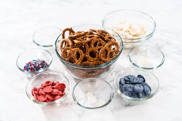 Measured Ingredients Glass Mixing Bowls Prepare Red White Blue Chocolate — Stock Photo, Image