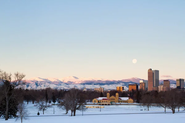 Una Vista Del Centro Denver Antes Del Amanecer —  Fotos de Stock