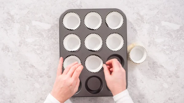 Flat Lay Step Step Lining Cupcake Baking Pan Foil Cupcake — Stock Photo, Image