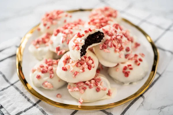 Свіжоспечене Печиво Ятою Білого Шоколаду Білій Тарілці — стокове фото