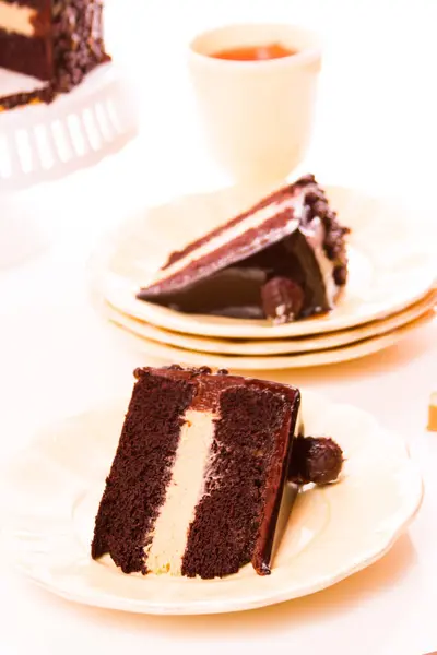 Torta Trufa Caramelo Salgado Com Camadas Bolo Chocolate Recheado Com — Fotografia de Stock