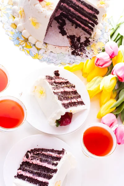 Σοκολάτα Φράουλα Λεμόνι Torte Στρώματα Κέικ Σοκολάτας Που Γεμίζουν Στάρπη — Φωτογραφία Αρχείου