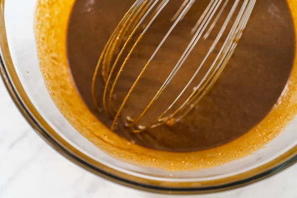 Mixing Wet Ingredients Small Glass Mixing Bowl Bake Gingerbread Bundt — Stockfoto