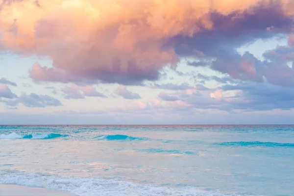Zachód Słońca Plaży Nad Morzem Karaibskim — Zdjęcie stockowe