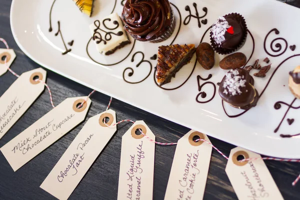 Tasting Wine Pattie Chocolate Pastries — Stock Photo, Image