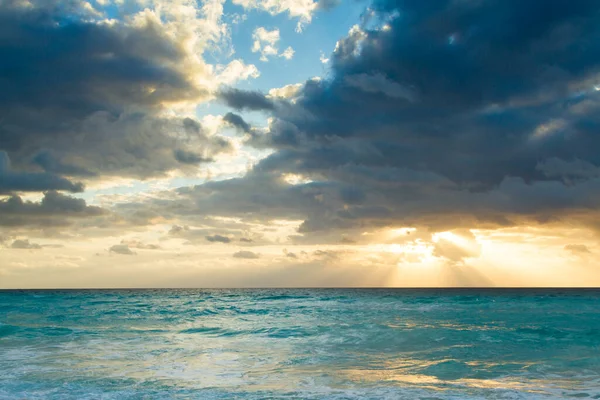 Soluppgång Över Stranden Karibiska Havet — Stockfoto