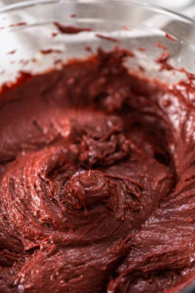 Krem Peynirli Kırmızı Kadife Kek Pişirmek Için Pasta Tereyağlı Metal — Stok fotoğraf