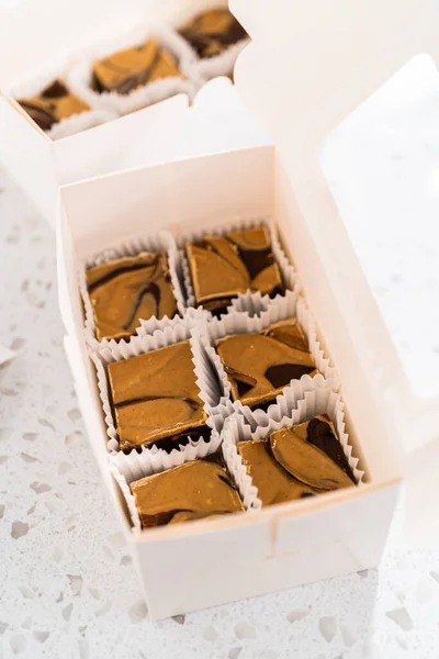 Emballage Caramel Chocolat Fait Maison Avec Beurre Arachide Tourbillonner Dans — Photo