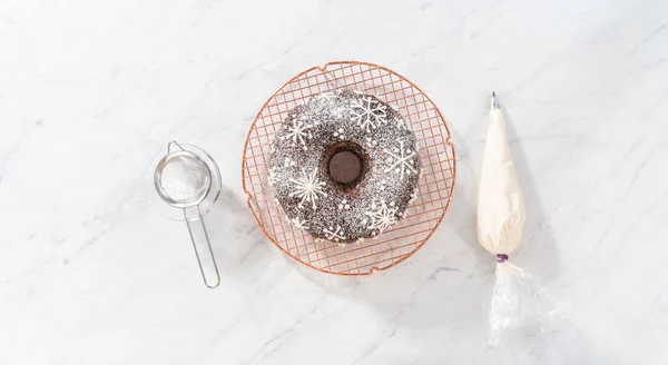 Flat Lay Decorating Gingerbread Bundt Cake Caramel Filling Buttercream Frosting — Stock Photo, Image