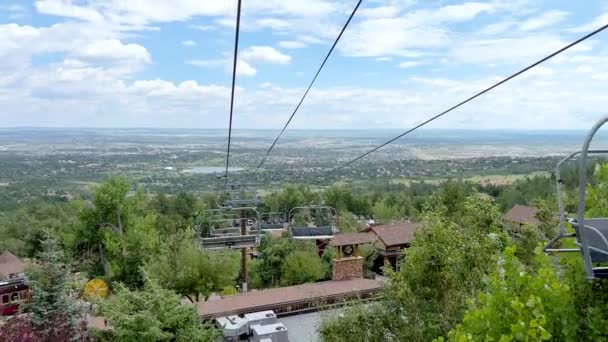 Colorado Springs Colorado Ηπα Αυγούστου 2022 Ski Βόλτα Ανελκυστήρα Στο — Αρχείο Βίντεο