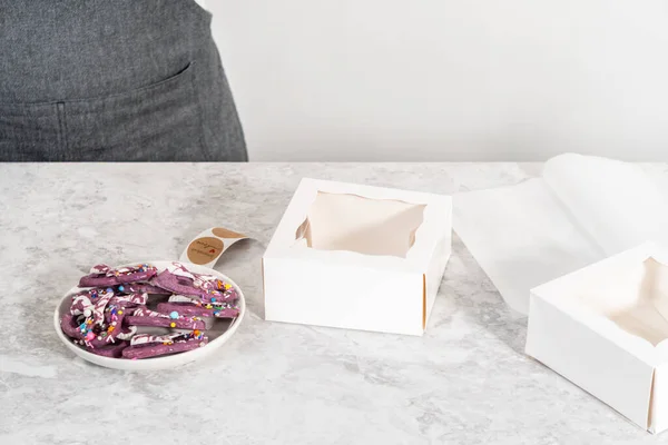 Packaging Homemade Mermaid Pretzel Twists White Paper Box — Zdjęcie stockowe