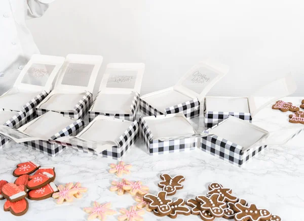 Balení Domácí Škály Karamelových Perníkových Sušenek Vánoční Dárky Papírových Krabic — Stock fotografie