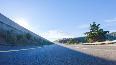 Gündüz, Arroyo Quemada Sahili, Kaliforniya yakınlarındaki HWY 101 'de, çevre kıyı manzarası manzarası sunar..