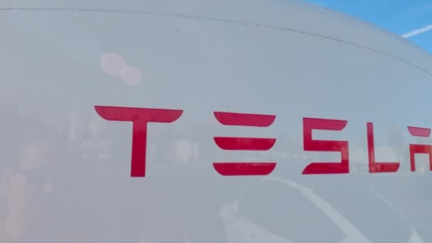 Primm Nevada Usa December 2022 Nap Folyamán Egy Tesla Jármű — Stock videók