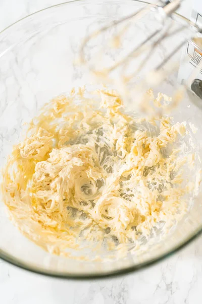 Mixing Ingredients Glass Mixing Bowl Make Cream Cheese Frosting Yeast — Stock Photo, Image