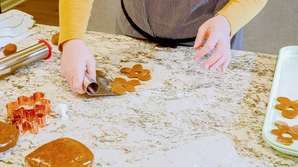Using Various Festive Cookie Cutters Were Cutting Out Charming Gingerbread — Stock Photo, Image