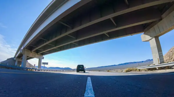 Embarquant Pour Voyage Voiture Nevada Californie Conduire Sur Autoroute Pendant — Photo