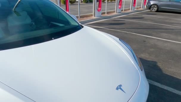 Primm Nevada Usa December 2022 Day Tesla Vehicle Seen Charging — Stock Video