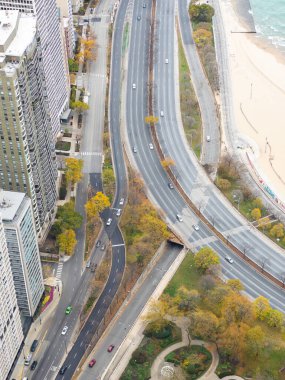Chicago, Illinois, ABD-Kasım 7, 2023 - Chicago şehir merkezinin nefes kesici kış manzarası 360 Gözlem Güvertesinden görüldüğü gibi.