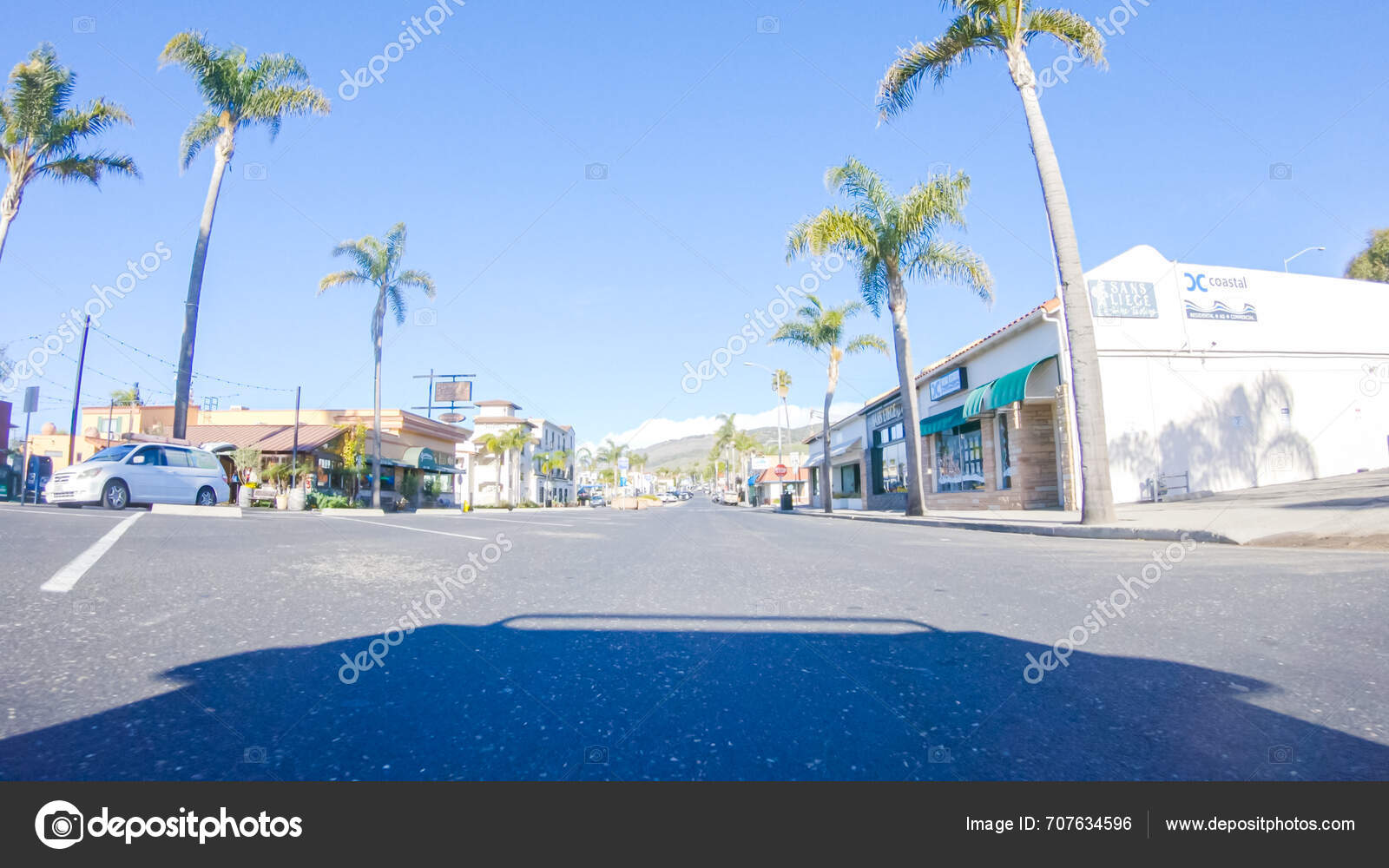 Santa Maria California Usa December 2022 Car Driving Streets Pismo