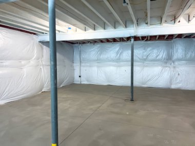 Castle Rock CO USA-May 04-2025 - Castle Rock, Colorado, ABD 'de 4 Mayıs 2025' te çekilen ve temiz tasarım, organize yapı ve doğal yapıya sahip modern bir iç mekan sahnelenen yayın