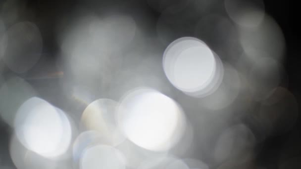 Bokeh White Lights Leaks Overlay Black Background Mouvement Des Rayons — Video