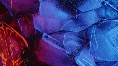 Renkli ateş ışığında buz küpü. soyut duvar kağıdı