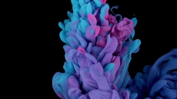 Okouzlující Modré Lilac Mraky Vířící Malířské Vzory Tmavočerném Pozadí — Stock video