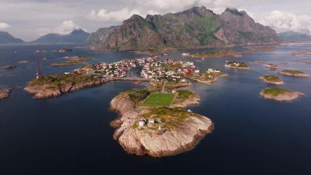 Légi Felfedezés Henningsvar Fishing Village Lofoten Szigetcsoport Norvégia — Stock videók