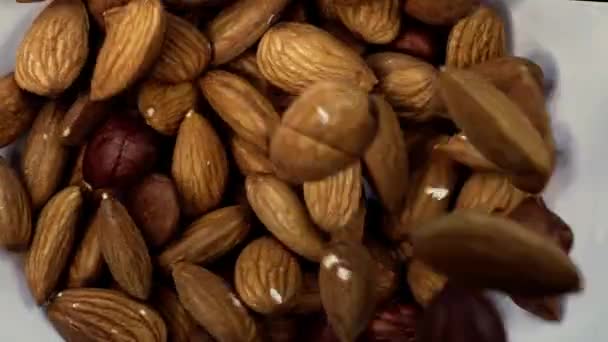 Super Slow Motion Shot Almonds Vuela Después Ser Explotado Contra — Vídeos de Stock