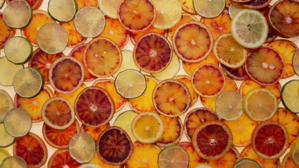 Snijd Citrusvruchten Met Licht Citroen — Stockvideo