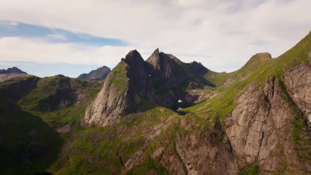 Hermosa Puesta Sol Sobre Las Dramáticas Montañas Fiordos Las Islas — Vídeo de stock