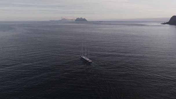 Aerial View Lone Boat Ocean Snow Covered Mountains Lofoten Norway — Stock Video