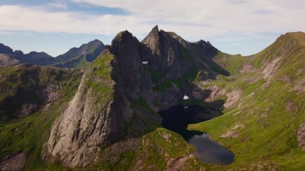 Belo Pôr Sol Sobre Montanhas Dramáticas Fiordes Das Ilhas Lofoten — Vídeo de Stock