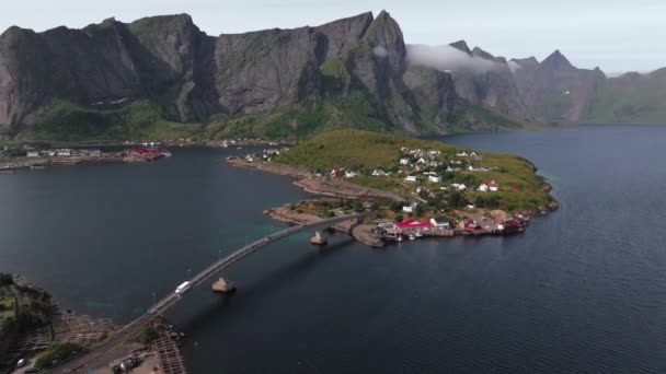 Aerial Moving Traditional Norwegian Fishermans Cabins Rorbuer Island Hamnoy Reine — Stock Video