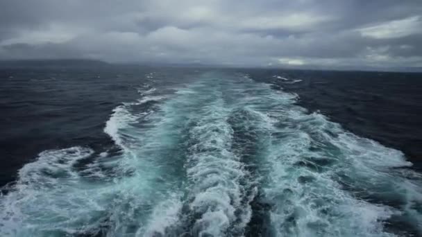 Storm Zee Zijaanzicht Langs Het Schip Wind Blaast Golf Wind — Stockvideo