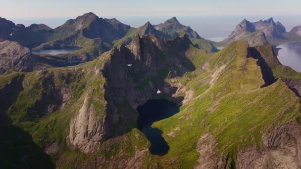 Gyönyörű Naplemente Lofoten Szigetek Drámai Hegyei Fjordjai Felett Észak Norvégiában — Stock videók