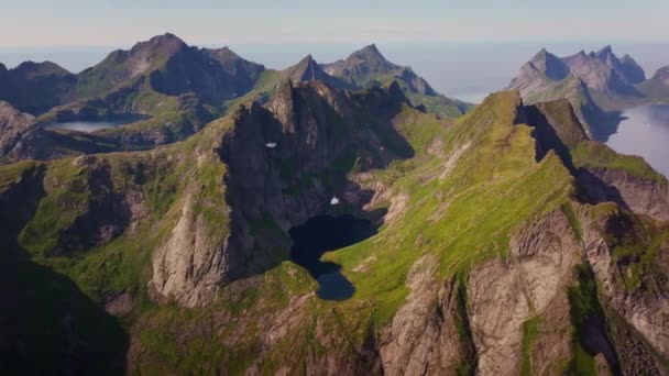 Prachtige Zonsondergang Dramatische Bergen Fjorden Van Lofoten Eilanden Noord Noorwegen — Stockvideo