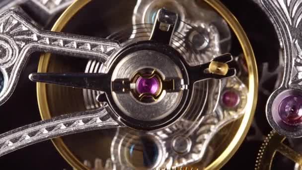 Detail Des Uhrwerks Mit Zahnrad Das Alte Uhrwerk Funktioniert Erfolgreiches — Stockvideo