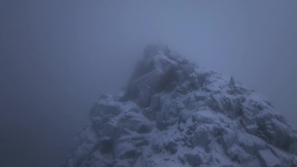 Inspirierende Sonnenaufgang Luftaufnahme Über Schneebedeckten Zerklüfteten Arktischen Bergen Lofoten — Stockvideo