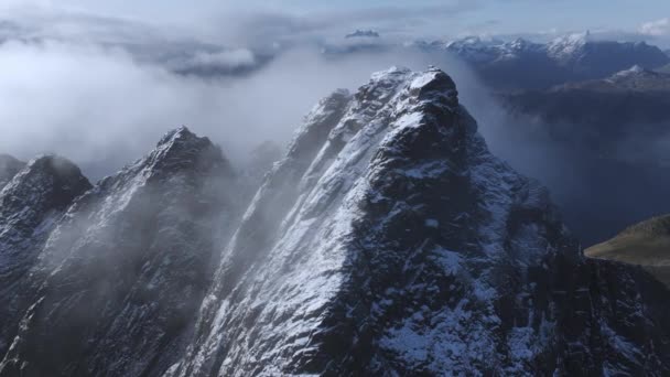 Inspirerende Zonsopgang Vanuit Lucht Besneeuwde Ijzige Arctische Bergen Lofoten — Stockvideo