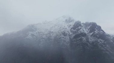 Hava aracı Reine Village, Lofoten, Norveç, Avrupa 'ya uçtu