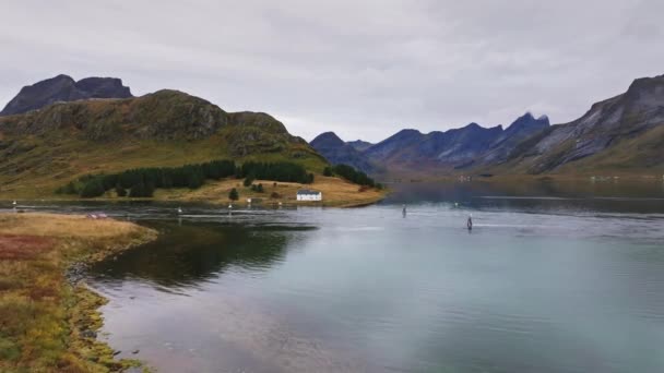 Naturaleza Atmosférica Del Archipiélago Lofoten Durante Verano Brumoso Noruega Disparo — Vídeo de stock