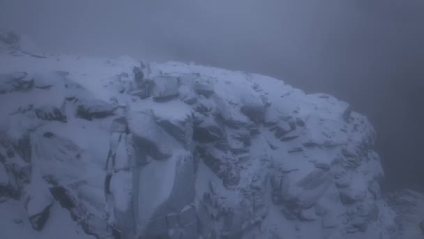 Εμπνευσμένη Ανατολή Του Ηλίου Εναέρια Άποψη Πάνω Από Χιονισμένα Οδοντωτά — Αρχείο Βίντεο