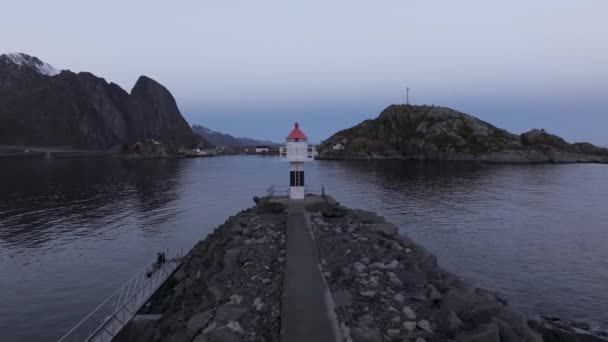 Lokalizacja Latarni Wyspie Andoya Malownicze Skaliste Wybrzeże Pobliżu Norwegii — Wideo stockowe