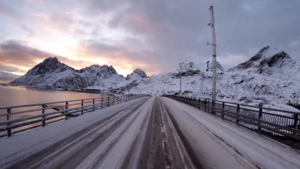 Conducir Una Carretera Invierno Lofoten Noruega — Vídeo de stock