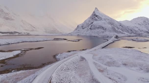 Luchtfoto Drone Beelden Van Verbazingwekkende Arctische Lofoten Eilanden Winter Wonderland — Stockvideo